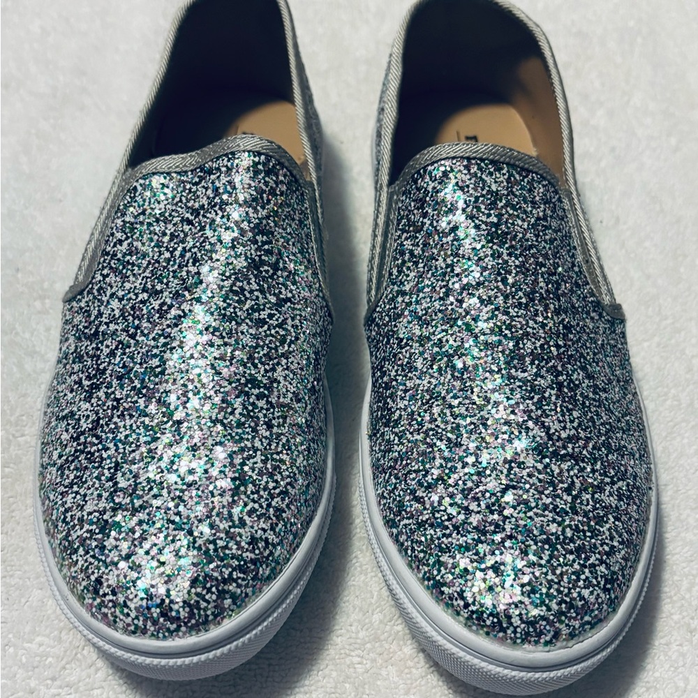 Brand New FEVER SOLE Glitter Slip-On Sneakers Casual Flats - Size 7.5 - box 77